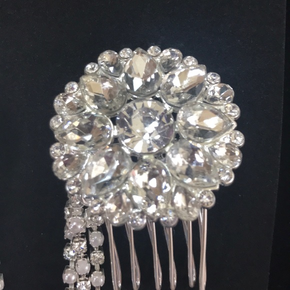 🌈Silver, Crystal Rhinestone Swag Comb💎 - Picture 7 of 8